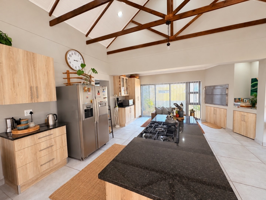 3 Bedroom Property for Sale in Outeniquasbosch Western Cape